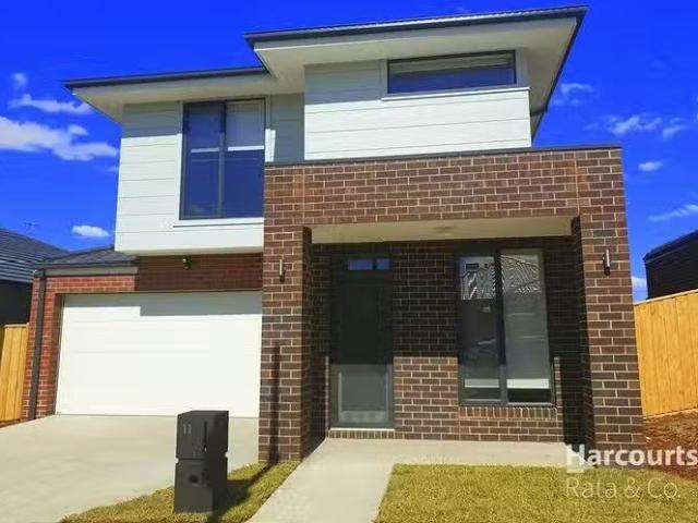 Nice 4 BR 11 Barkers Crescent, Mickleham, VIC 3064