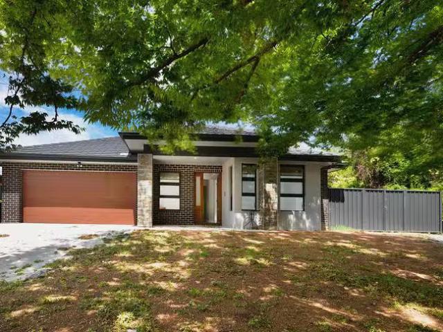 Nice 4 BR 11 Epacris Place, Rivett, ACT 2611