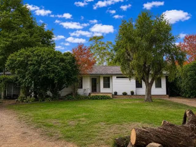 Deal! 4 BR 11 Tirzah Street, Moree House for rent Listed by M.