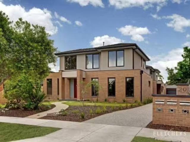 Cozy 4 BR 1/20 Carcoola Rd, Ringwood East VIC 3135 Townhouse.