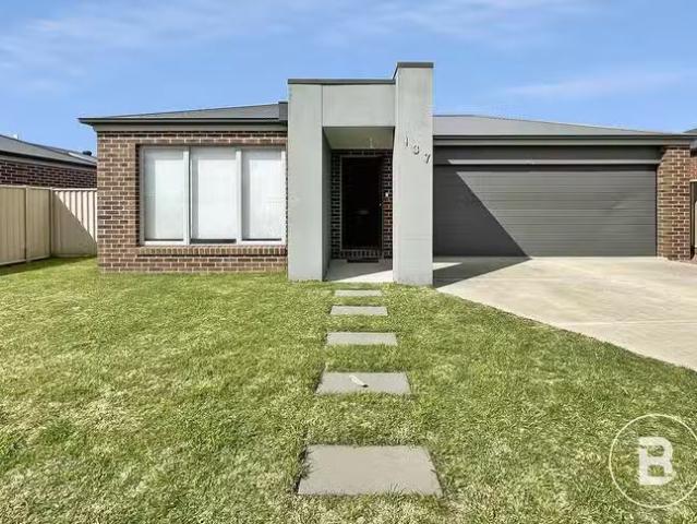 Rental! 4 BR 137 Birdwood Avenue, Sebastopol, VIC 3356