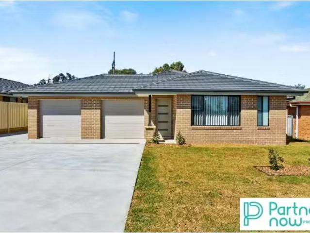Cozy 4 BR 1/38 Dewhurst Street, TAMWORTH Apartment for rent L.