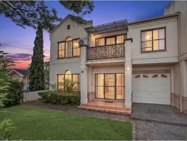 Cozy 4 BR 13A Ryan Road, Padstow Townhouse for rent Listed by.