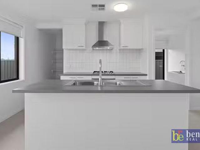 Deal! 4 BR 148 Waratah Road, Huntly, VIC 3551