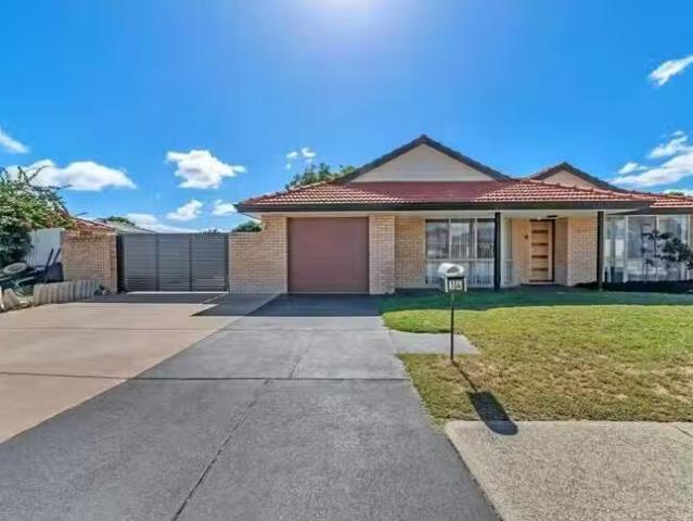 Nice 4 BR 14 Coronata Drive, Warnbro, WA 6169