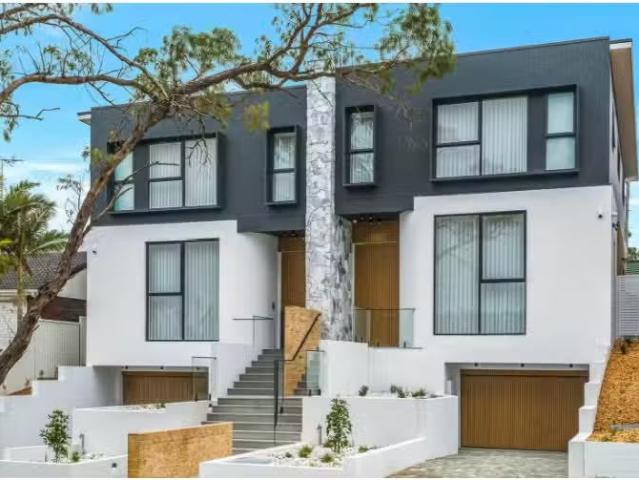 For Rent! 4 BR 14A Hopman Street, GREYSTANES House for rent L.