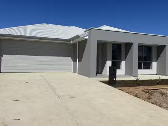 Charming 4 BR 15 Badman Street, Munno Para Downs, SA 5115
