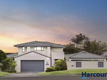Rental! 4 BR 15 Killarney Crescent, SKENNARS HEAD, NSW 2478.