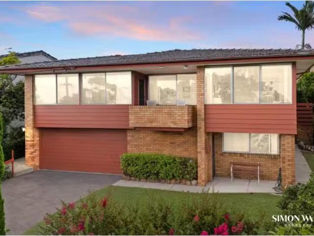 Just in! 4 BR 15 Rembrandt Drive, Merewether Heights House for.