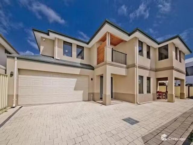 For Rent! 4 BR 15B Norman Street, Karrinyup, WA 6018