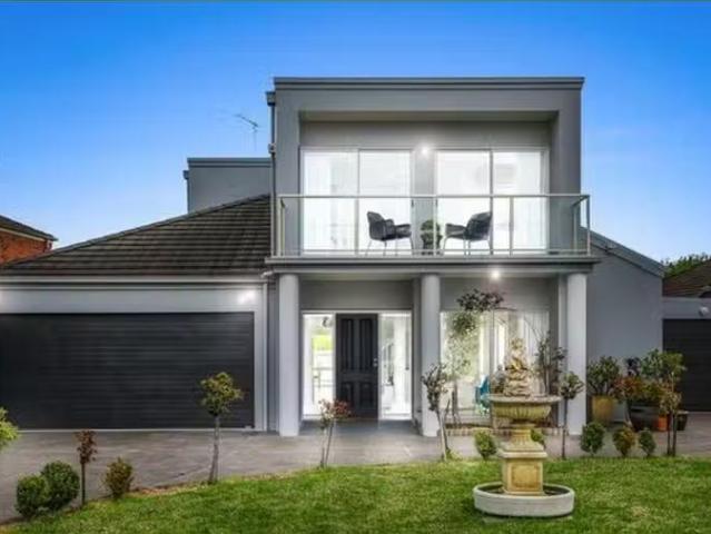Charming 4 BR 16 England Road, Glen Waverley, VIC 3150
