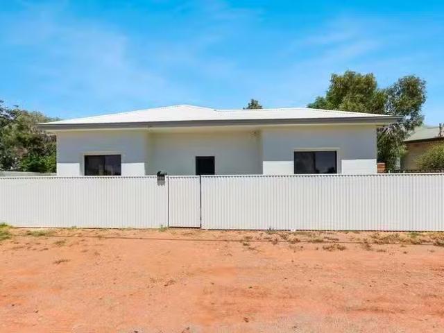 Charming 4 BR 177 Hall Street, Broken Hill, NSW 2880