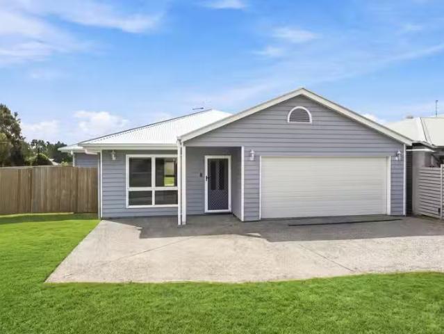 Cozy 4 BR 17 Affinity Way, THORNLANDS, QLD 4164 House for Rent