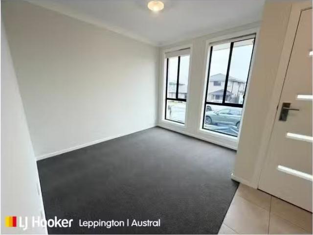 Unique 4 BR 17 Aroona Avenue, AUSTRAL House for rent Listed b.