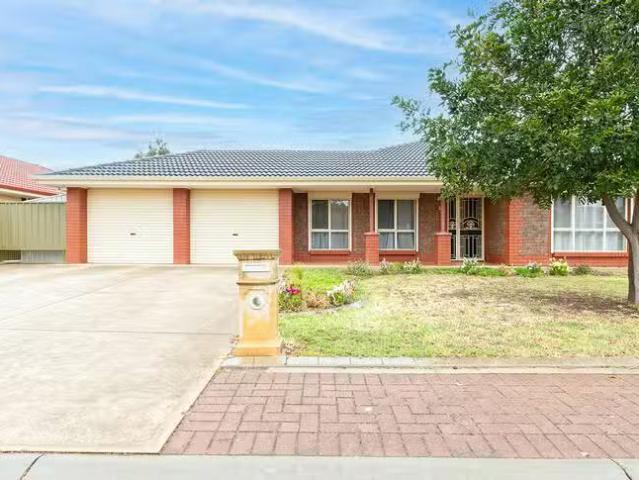 Cozy 4 BR 18 Eton Drive, Andrews Farm, SA 5114