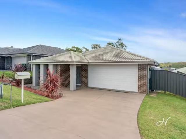 Just in! 4 BR 18 Voyager Street, WADALBA House for rent Liste.