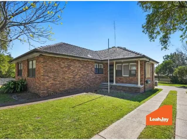 Unique 4 BR 19 Rens Street, Booragul House for rent Listed by.