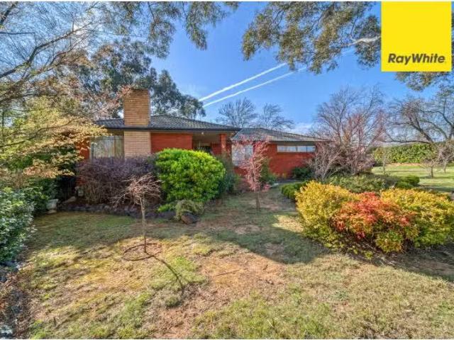 Deal! 4 BR 1 Barwell Place, CURTIN House for rent Listed by R.