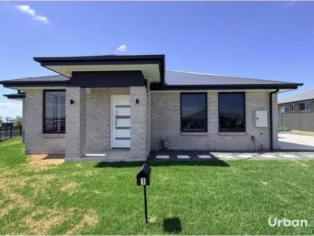 For Rent! 4 BR 1 Herdsmen Road, Lochinvar House for rent List.