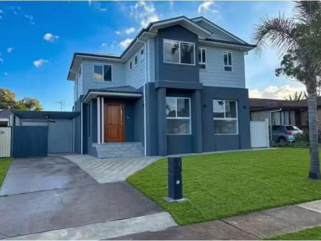 For Rent! 4 BR 1 Moorina Close, Greenfield Park House for rent.