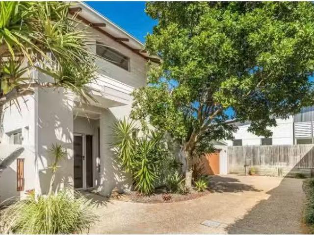 New 4 BR 2/14 Clara Lane, Casuarina House for rent Listed by.