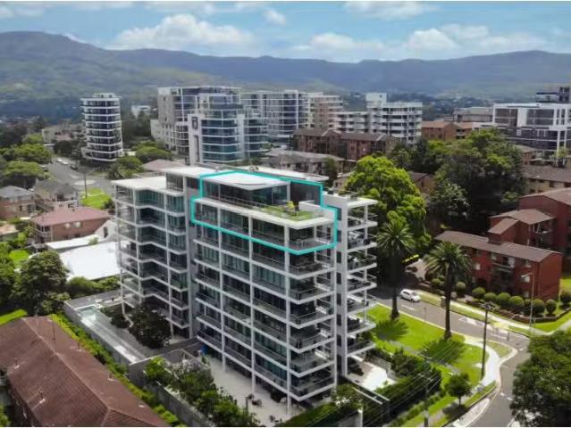 Deal! 4 BR 22/19 21 Gipps Street, Wollongong Apartment for ren.