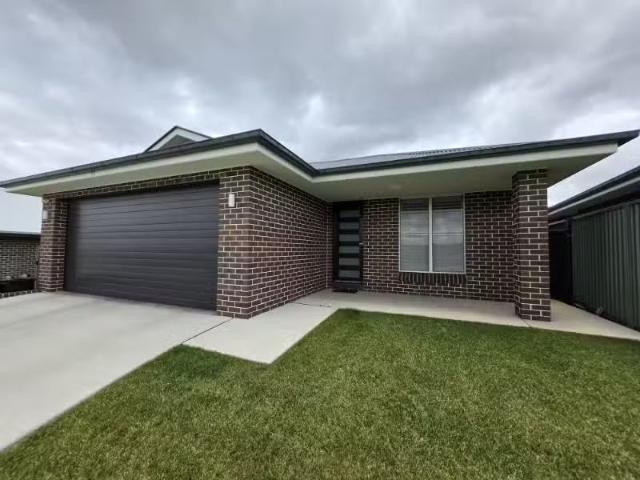 Just in! 4 BR 23 Bolton Street, Kelso House for rent Listed b.