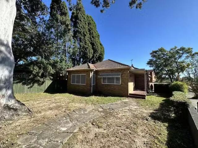 Cheap 4 BR 23 Woniora Road, Hurstville, NSW 2220