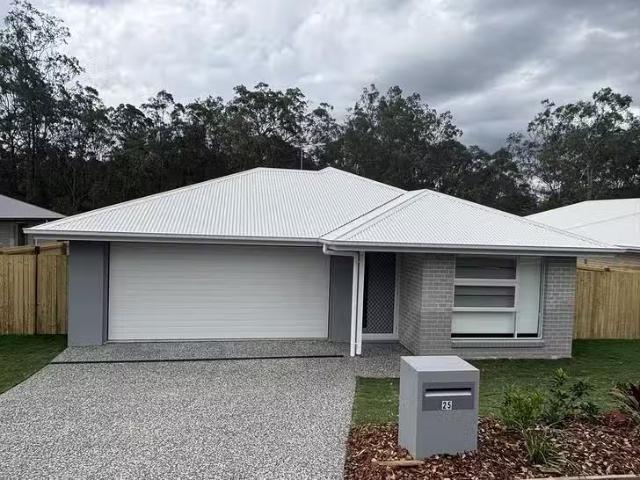 For Rent! 4 BR 25 Wagtail Crescent, Gympie, QLD 4570