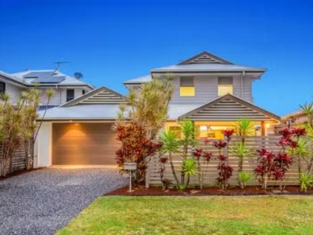Cozy 4 BR 2/5 Terang Court, ORMEAU, QLD 4208 House for Rent