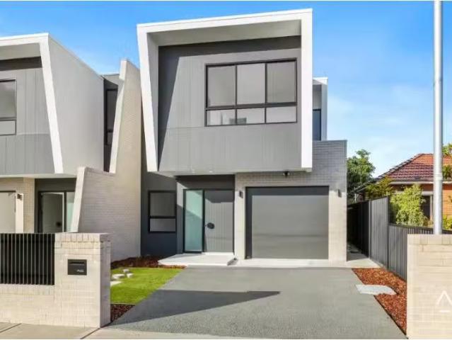 Nice 4 BR 26a Robinson Street, Eastlakes House for rent Liste.
