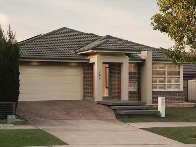Cozy 4 BR 282 South Circuit, Oran Park House for rent Listed.