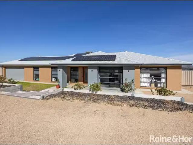 For Rent! 4 BR 2 The Peaks Terrace, GOBBAGOMBALIN House for re.