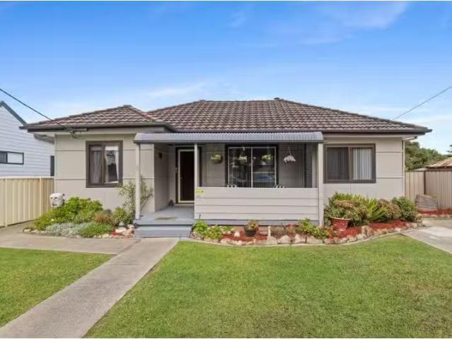 Rental! 4 BR 2 Werowi Street, Dapto House for rent Listed by.