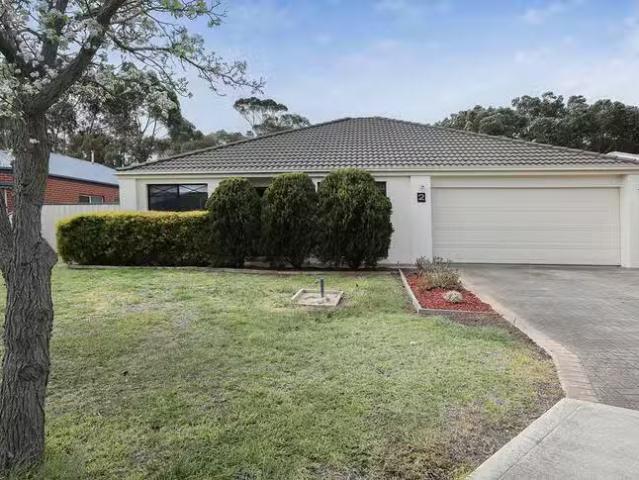 For Rent! 4 BR 2 Bloomsbury Place, Wyndham Vale, VIC 3024