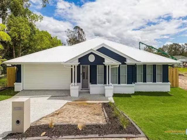 Charming 4 BR 30 Falkland Street West, Heathwood, QLD 4110