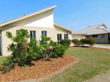 Rental! 4 BR 30 Whitehaven Drive, Blacks Beach, QLD 4740