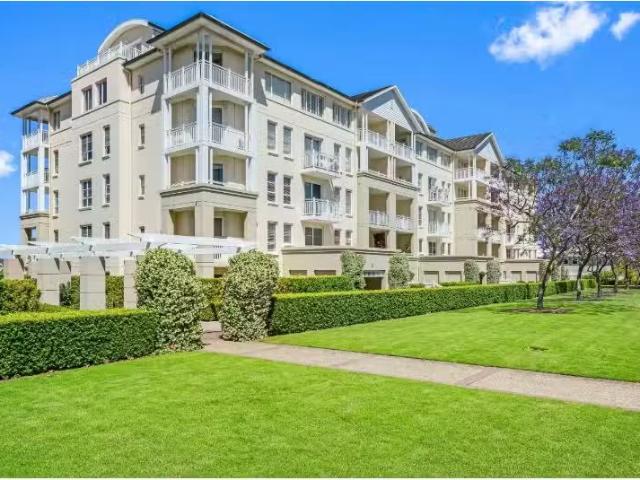 Rental! 4 BR 31/26 Phillips Street, Cabarita Apartment for ren.