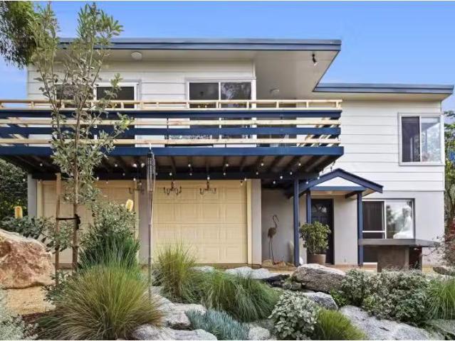Nice 4 BR 31 Treetop Glen, Thirroul House for rent Listed by.