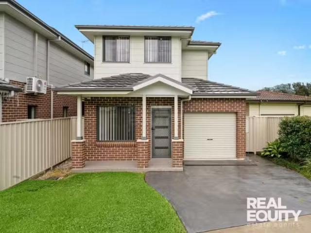 Nice 4 BR 31A Amalfi Street, LURNEA House for rent Listed by.