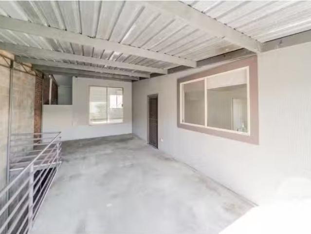 Nice 4 BR 3/37 Morgan Street, Wagga Wagga Apartment for rent.
