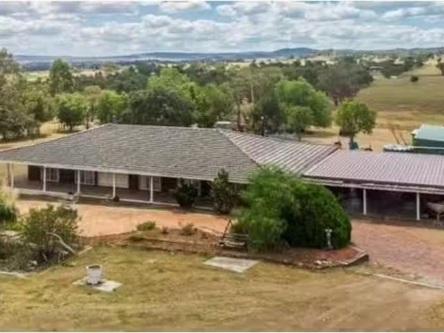 Cozy 4 BR 348 Bournes Lane, Tamworth Property for rent Listed.
