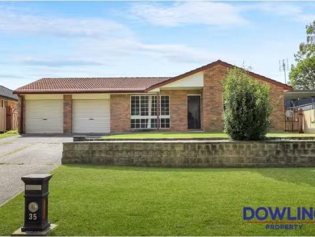 Just in! 4 BR 35 Coolabah Road, MEDOWIE House for rent Listed.