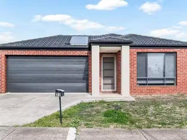 Deal! 4 BR 35 Fieldstone Way, Brookfield, VIC 3338