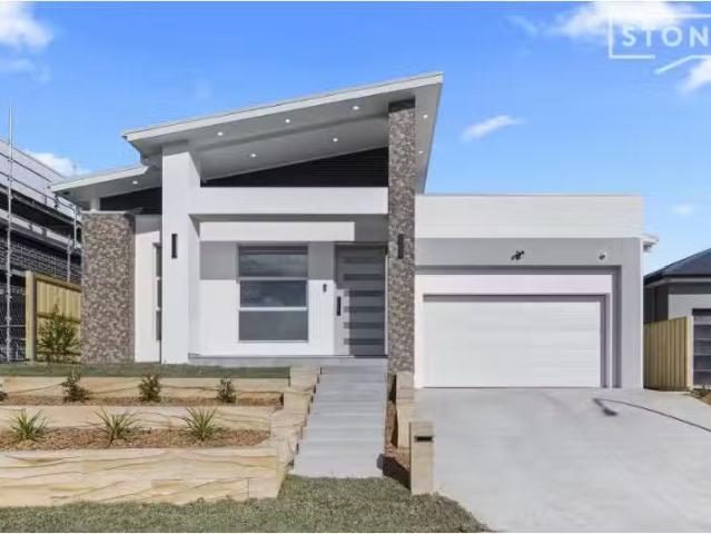 For Rent! 4 BR 36 Yirang Street, Crangan Bay House for rent L.