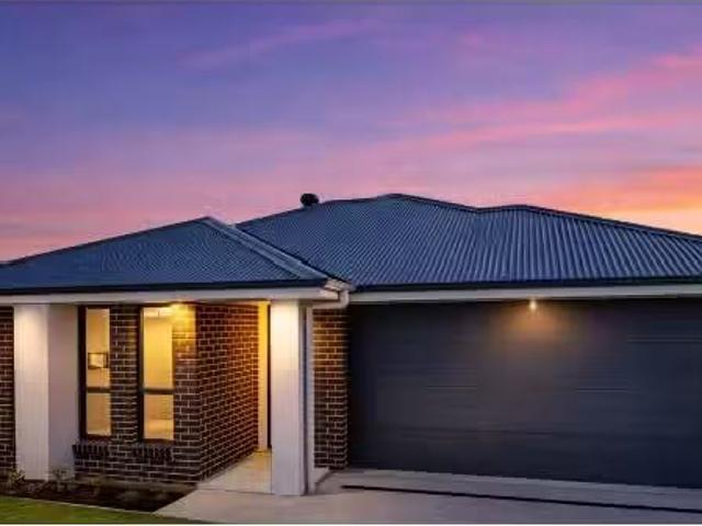 Deal! 4 BR 37 Cessna Avenue, Cooranbong House for rent Listed.