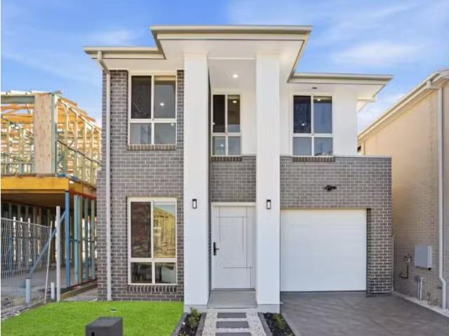 Rental! 4 BR 37 Knobby Street, OAKVILLE House for rent Listed.