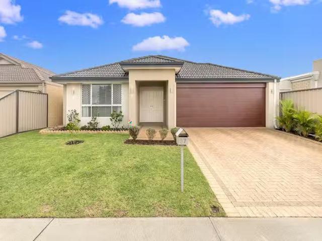 Cozy 4 BR 37 Terracina Parkway, Piara Waters, WA 6112