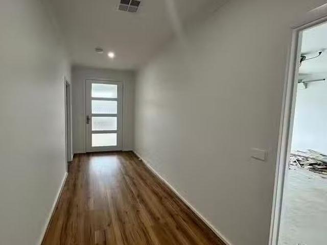 Deal! 4 BR 7 Trailwater Court, Warragul, VIC 3820