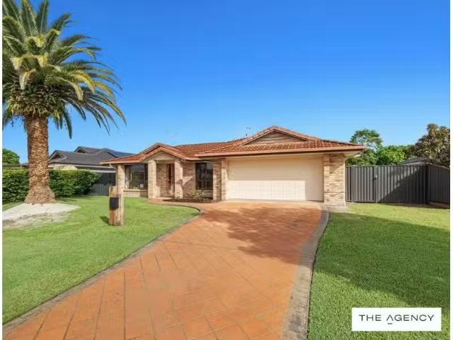 Deal! 4 BR 7 Botanical Circuit, BANORA POINT House for rent L.